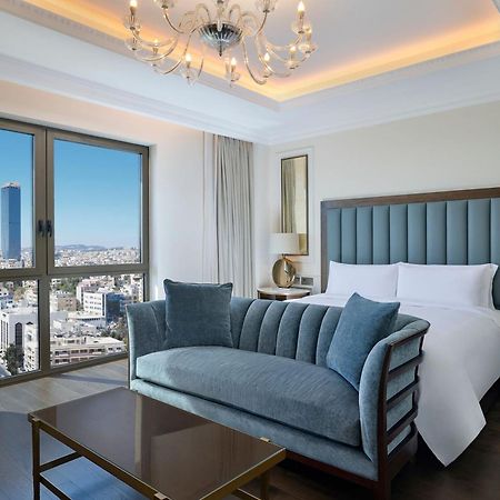 Hotel The Ritz-Carlton, Amman Esterno foto A bedroom at the Four Seasons Hotel