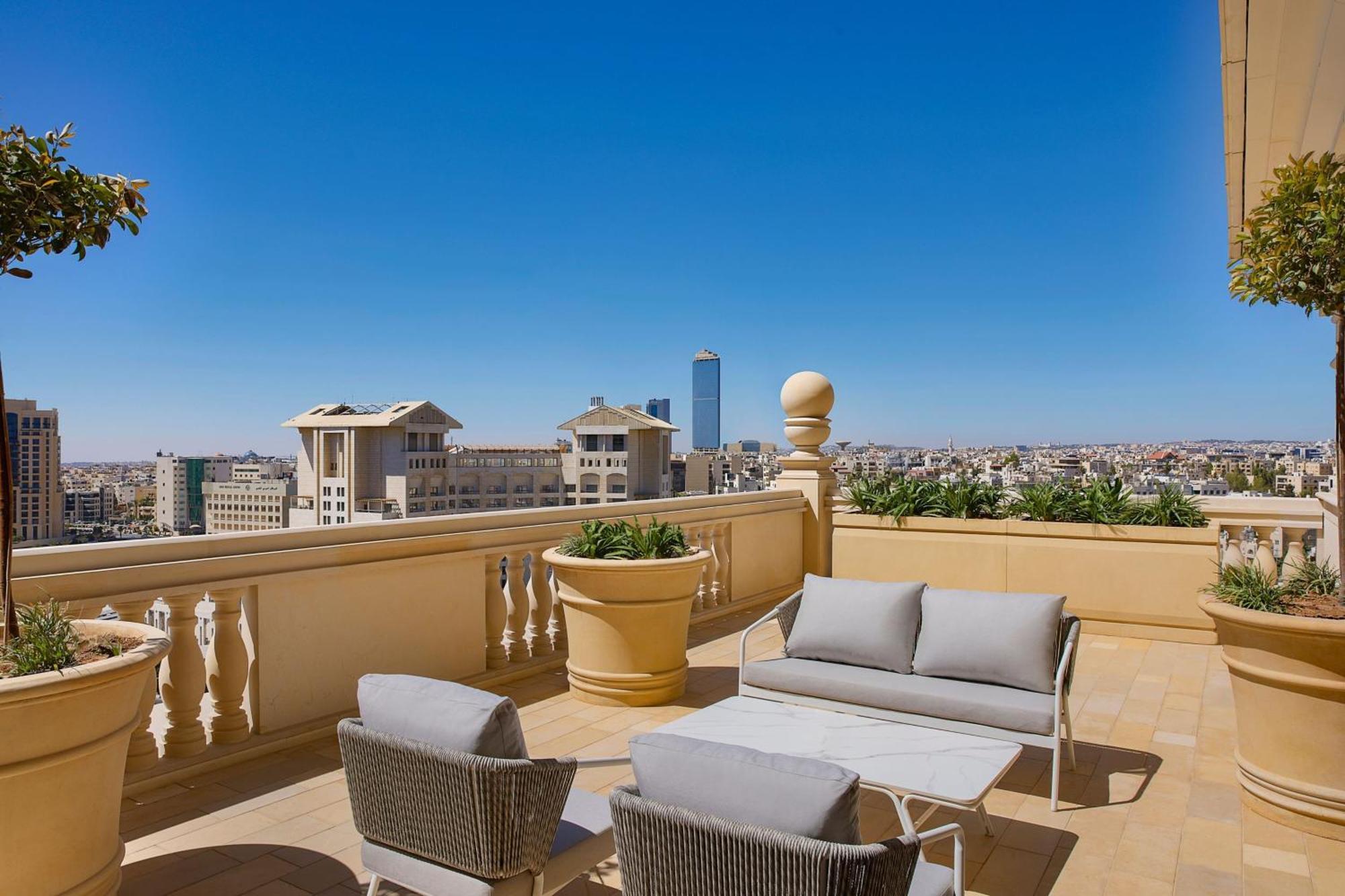 Hotel The Ritz-Carlton, Amman Esterno foto The Westin Palace Madrid