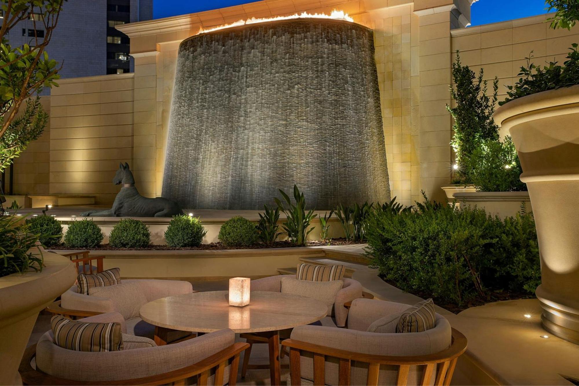 Hotel The Ritz-Carlton, Amman Esterno foto The Waterfall at the Wynn