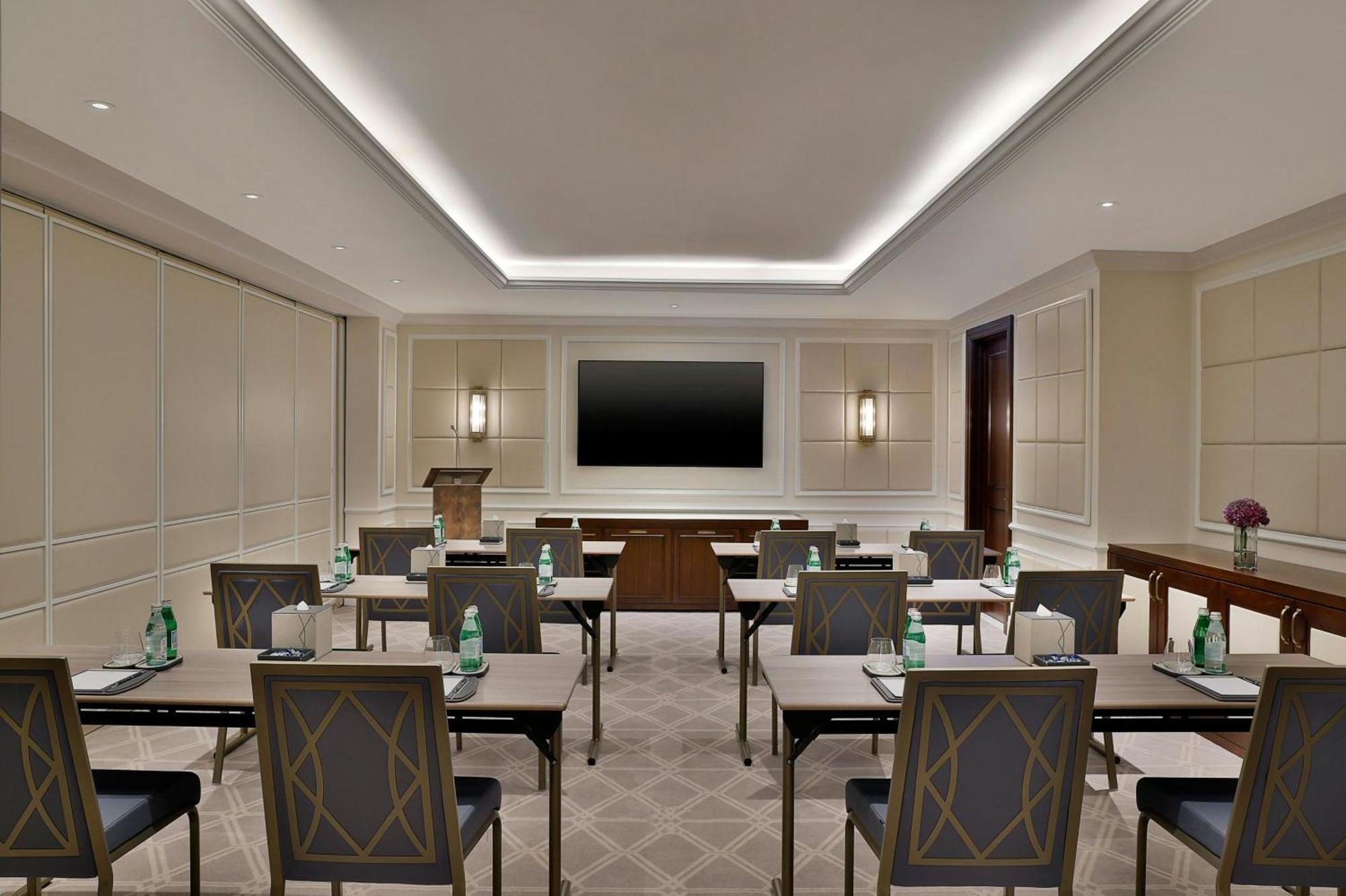 Hotel The Ritz-Carlton, Amman Esterno foto Meeting room