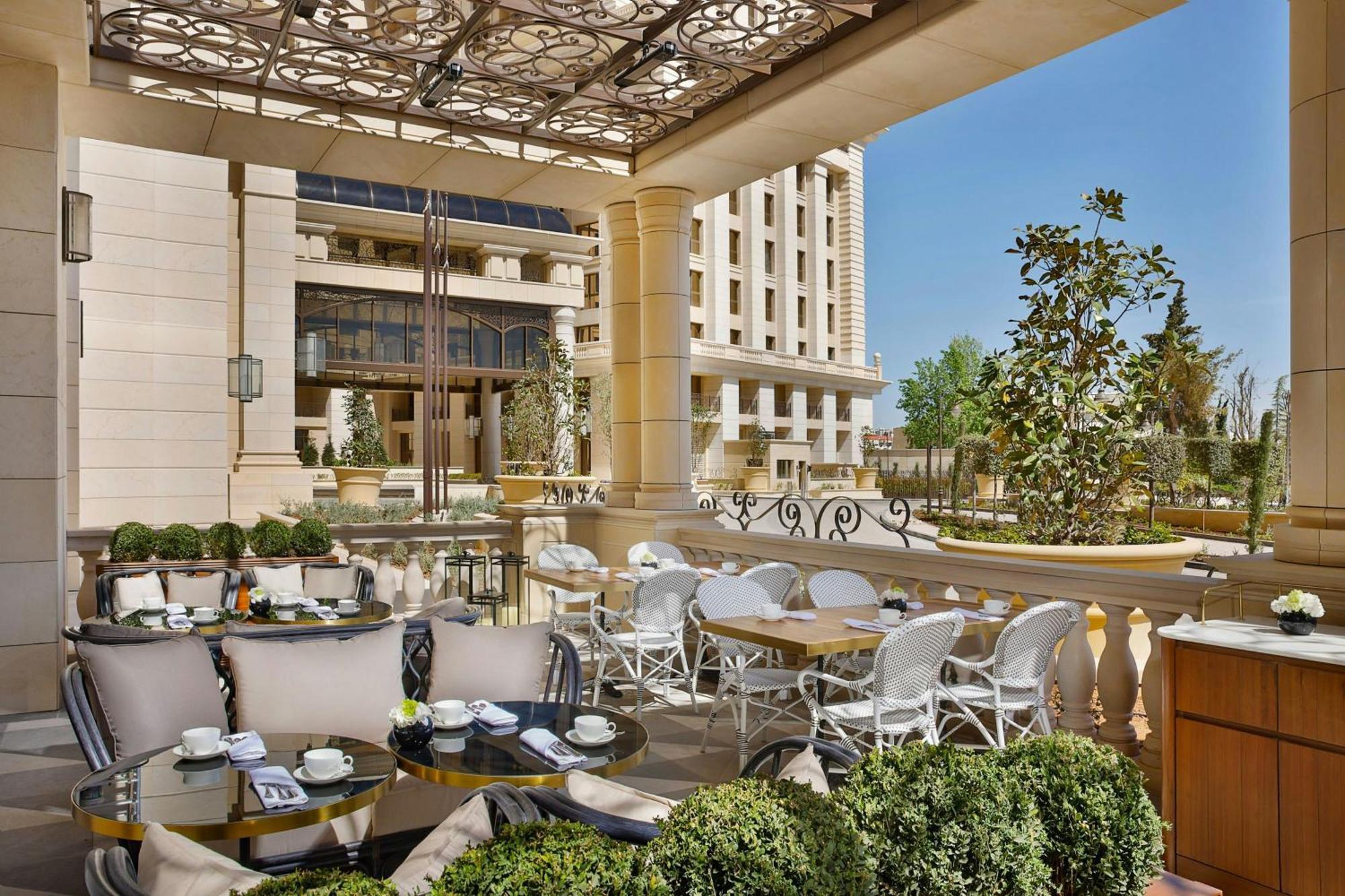 Hotel The Ritz-Carlton, Amman Esterno foto The Terrace