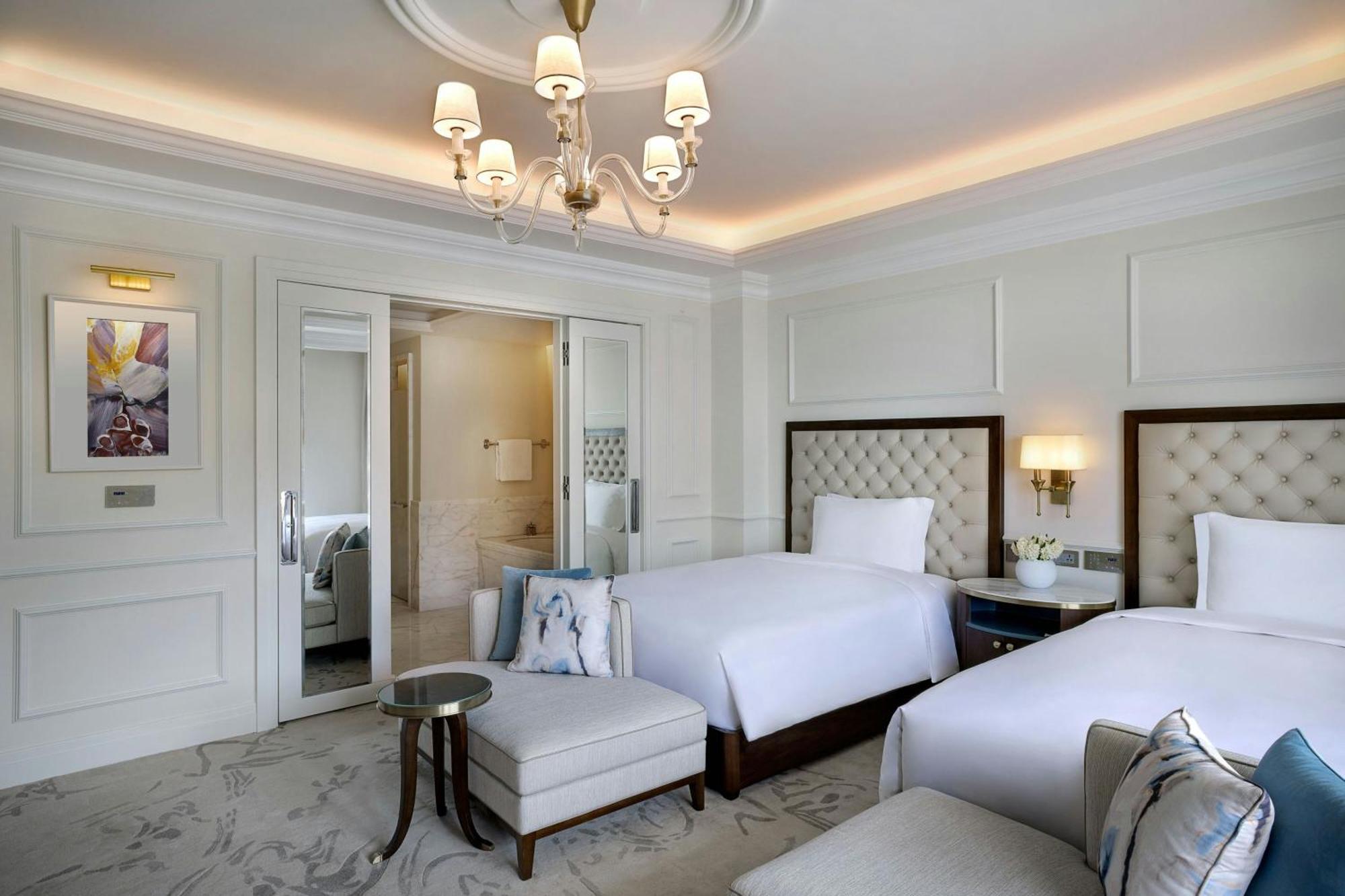 Hotel The Ritz-Carlton, Amman Esterno foto Deluxe Room