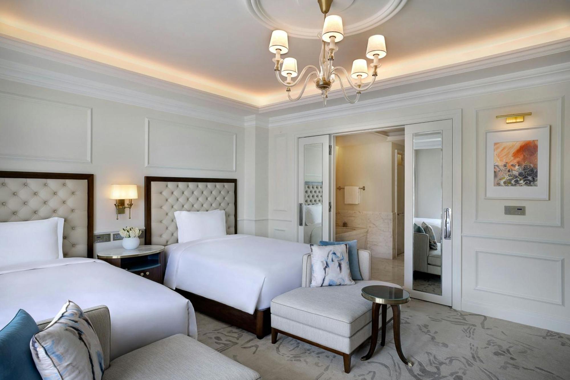 Hotel The Ritz-Carlton, Amman Esterno foto Deluxe Room