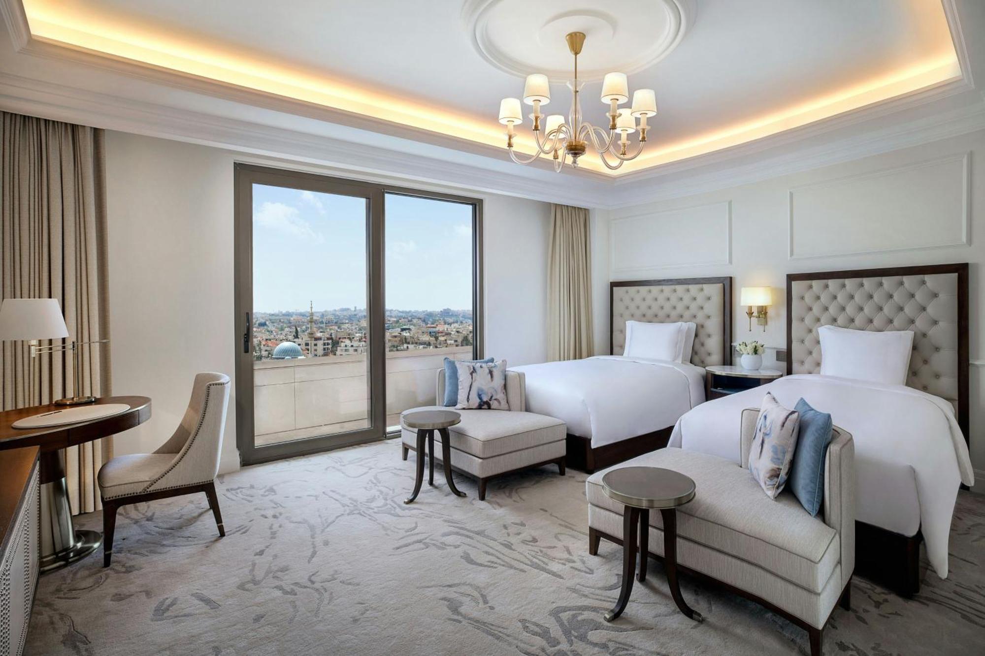 Hotel The Ritz-Carlton, Amman Esterno foto Deluxe Room