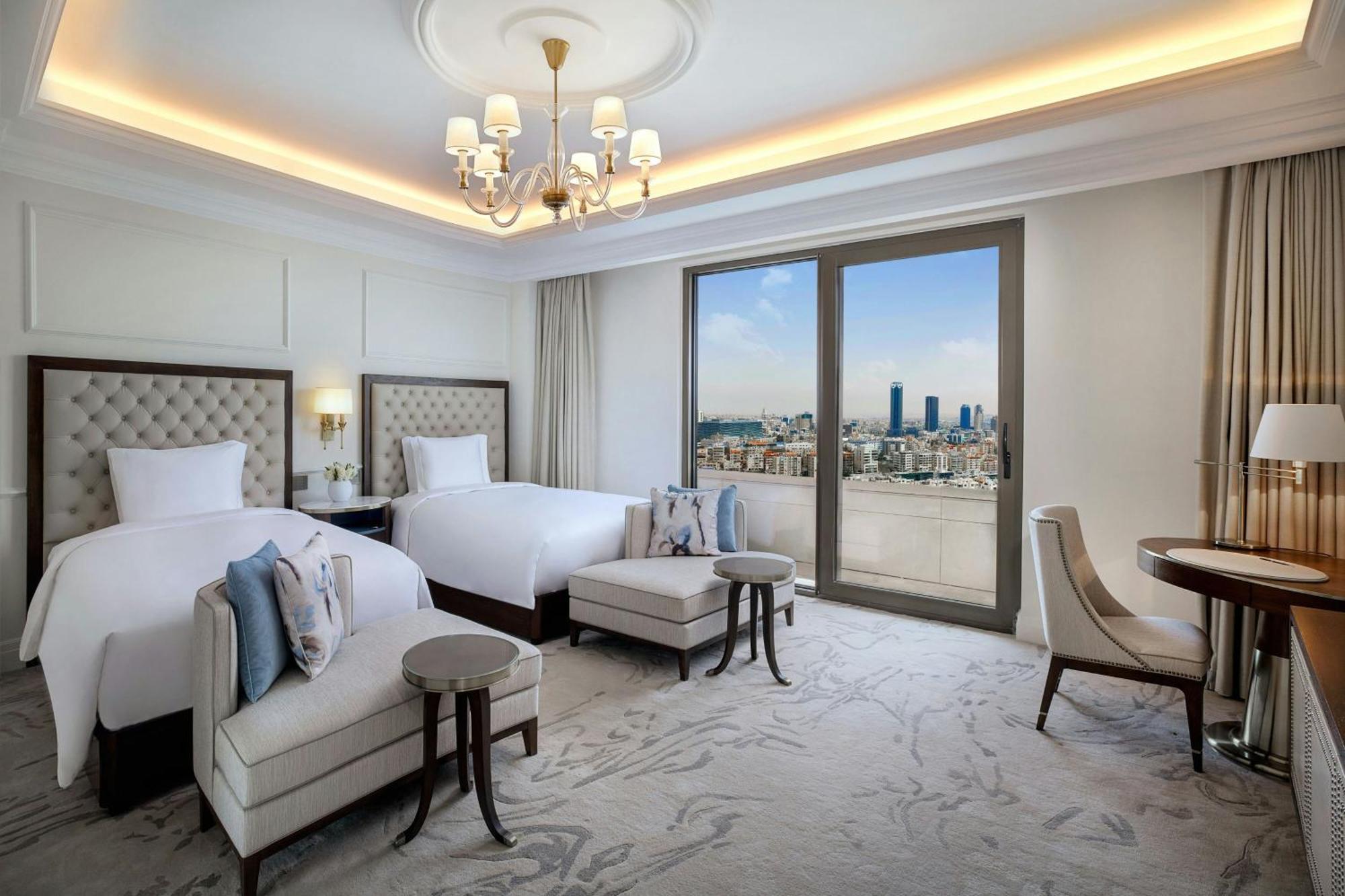 Hotel The Ritz-Carlton, Amman Esterno foto Deluxe Suite