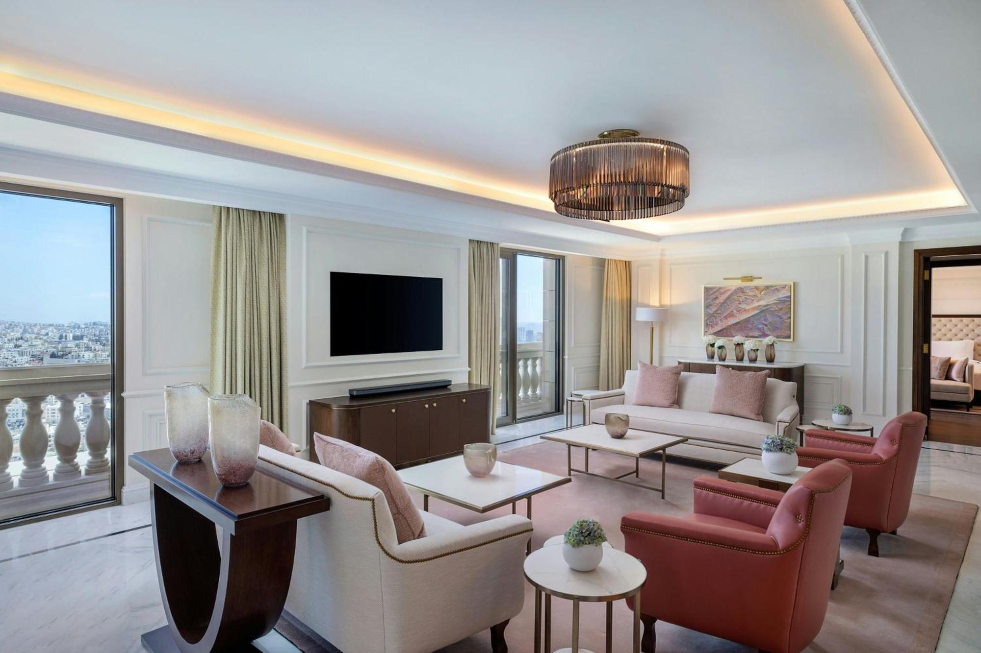 Hotel The Ritz-Carlton, Amman Esterno foto A suite at the hotel